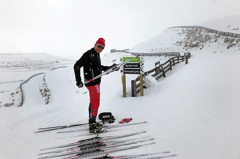 Swix-mannen Terje Smevold ute på testing og produktutvikling av skismøring til langrenn. Foto: Swix. Swix-mannen Terje Smevold ute på testing og produktutvikling av skismøring til langrenn. Foto: Swix.