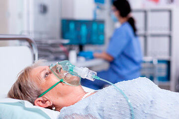 bs-Senior-Wo-Breathing--387869620-360