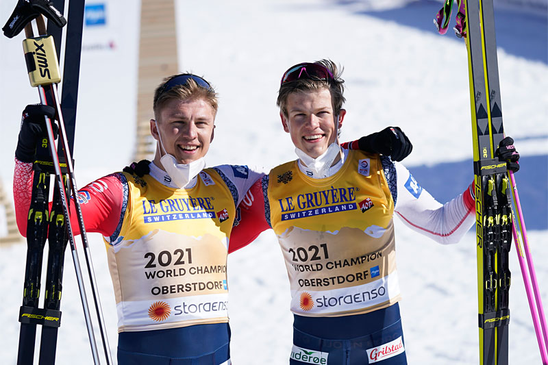 Erik Valnes og Johannes Høsflot Klæbo ble herrenes gullvinnere på lagsprinten under VM i Oberstdorf 2021. Foto: Modica/NordicFocus. Erik Valnes og Johannes Høsflot Klæbo ble herrenes gullvinnere på lagsprinten under VM i Oberstdorf 2021. Foto: Modica/NordicFocus.