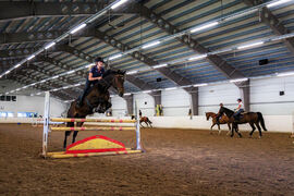 Sprangundervisning på ridelærerutdanninga.