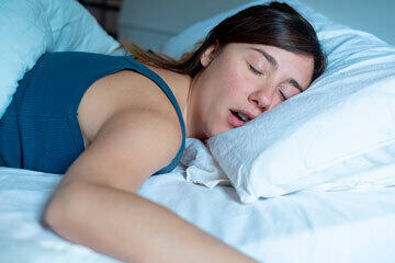 bs-Woman-Snoring-271410283-360