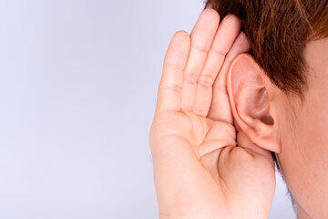 bs-Hearing-Loss-405907343-360