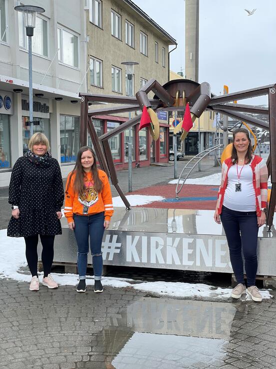 Stine Ihler, Trine Dervo og Kristine Olsen er veiledere på ungdomsteam i Sør-Varanger, som sammen med fire andre kollegaer sørger for gode brukermøter med fokus på respekt, muligheter og tro på at det finnes en jobb eller ett utdanningsløp for alle.