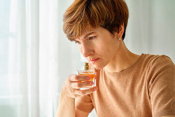 bs-Woman--Aroma-430847264-360