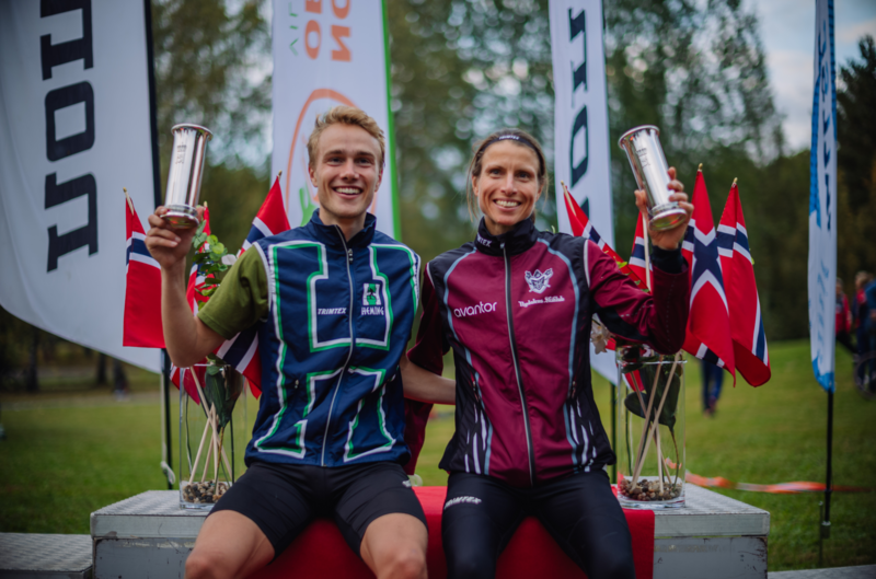 Kongepokalvinnere i sprintorientering, Kasper Fosser og Anne Margrethe Hausken Nordberg. Foto: Knut Erling Øen. Kongepokalvinnere i sprintorientering, Kasper Fosser og Anne Margrethe Hausken Nordberg. Foto: Knut Erling Øen.