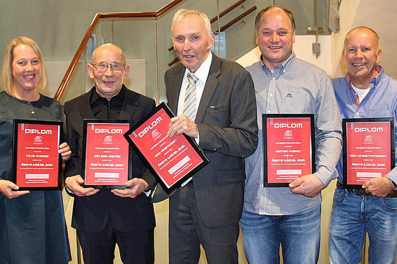 Årets ildsjeler 2021: Tove Nyborg, Jan Erik Reinås, Odd Martinsen, Øistein Formo og Erik Christoffersen. Foto: NSF Årets ildsjeler 2021: Tove Nyborg, Jan Erik Reinås, Odd Martinsen, Øistein Formo og Erik Christoffersen. Foto: NSF