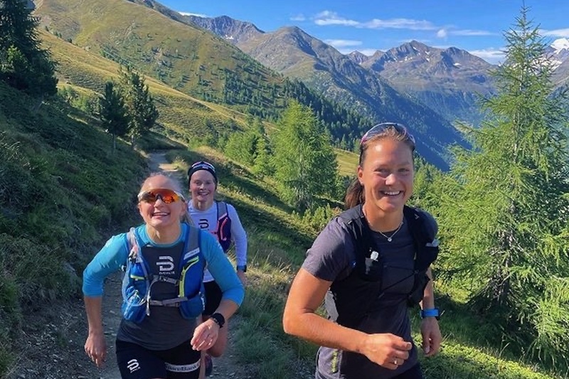 Høydeopphold er alltid et kompromiss mellom fysiologisk høydeeffekt og akseptabelt treningsutbytte. Foto: Skilandslaget Høydeopphold er alltid et kompromiss mellom fysiologisk høydeeffekt og akseptabelt treningsutbytte. Foto: Skilandslaget