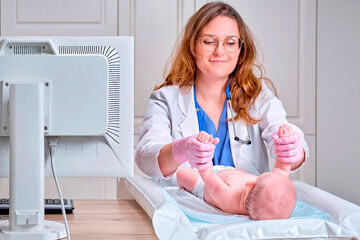 bs--Doctor-Newborn-437449085-360