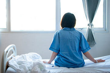 bs-Back-Patient-Wom-414579773-360