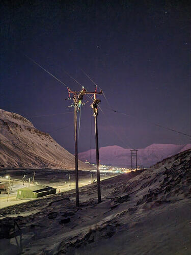 Linjejobb i Longyearbyen. @Ole Reidar Tallakstad