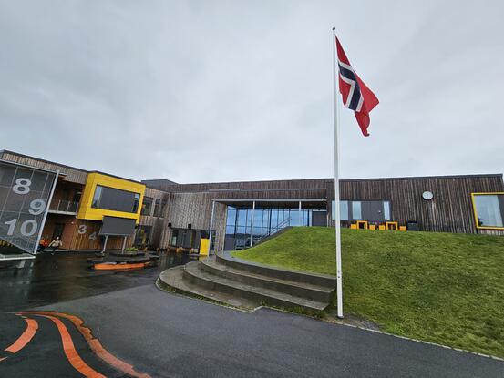 Valnesfjord skole utsiden2