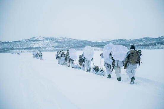 Soldatene fra utdanningskompaniet i Finnmark heimevernsdistrikt 17 var på sin avsluttende øvelse i førstegangstjenesten med utfordrende vinterforhold, den siste dagen av øvelsen ble avsluttet på toppen av Čáhppil.