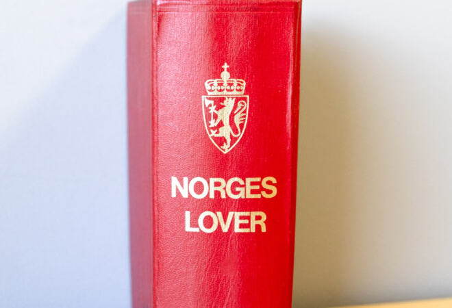 Bok med Norges lover