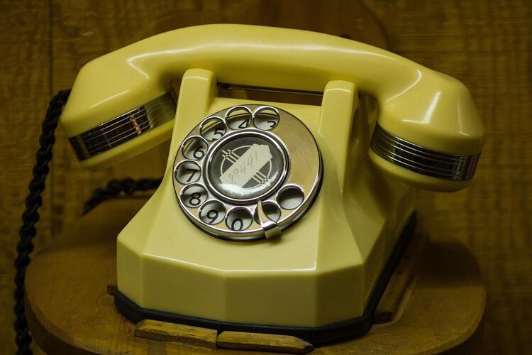 Telefon