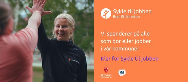 Bildet viser et bilde av to personer som tar en high five. Det er en del tekst på bildet. Innholdet kommer frem i artikkelen.