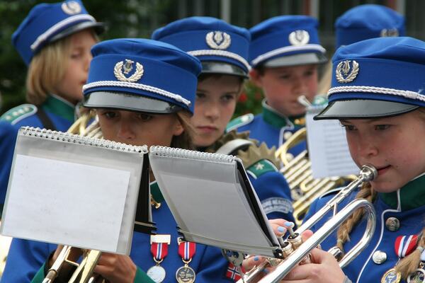 music-corps-1814208_1280