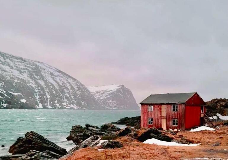 rødt hus - strandgata vestover