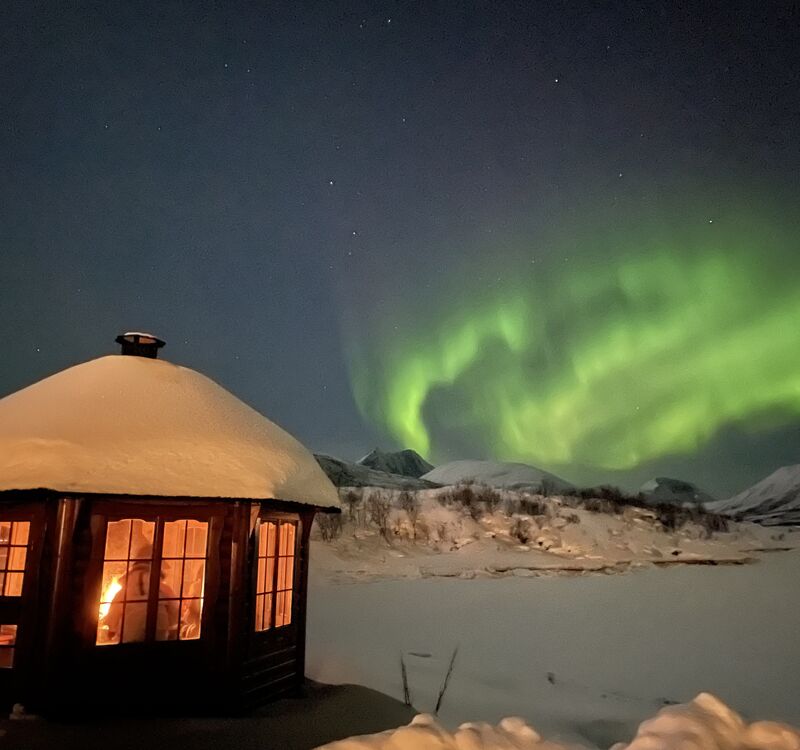 NORDLYSTURISME: Camp Fjordbotn eies og driftes av brødrene Ernst Hugo og Stein Gunnar Eriksen. (Foto: Privat)