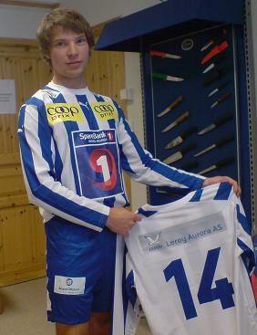 Tore ny drakt 08