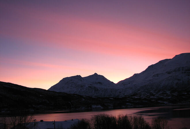 Desemberlys over Gratangen